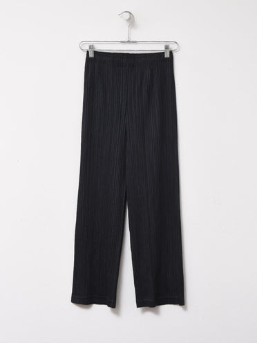 PLEATS PLEASE Issey Miyake – Blancsom