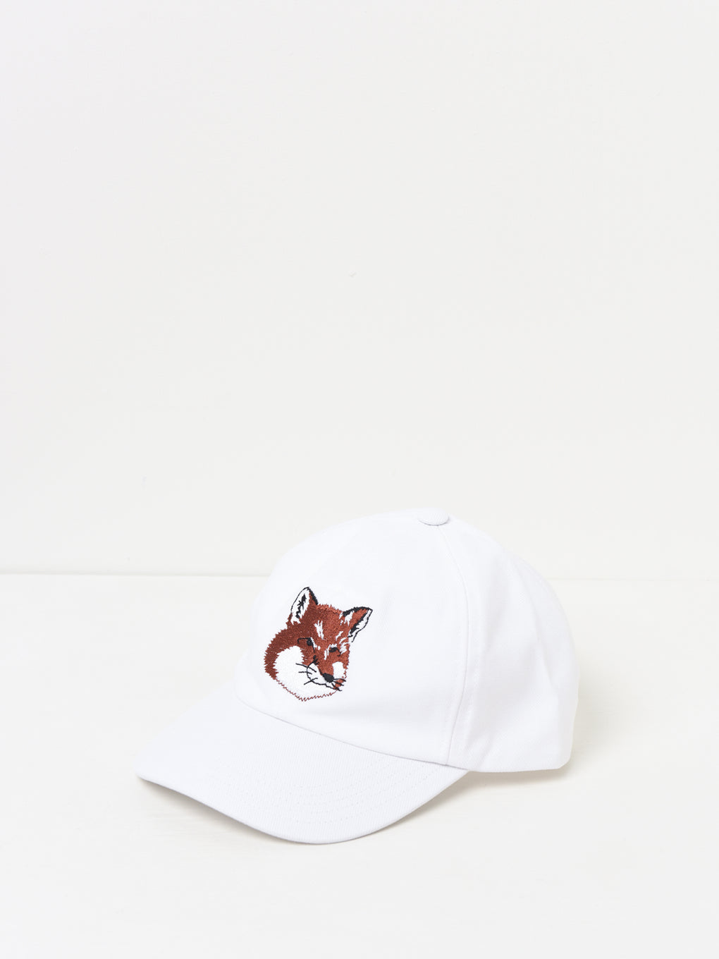 LARGE FOX HEAD EMBROIDERY 6P CAP_WHITE